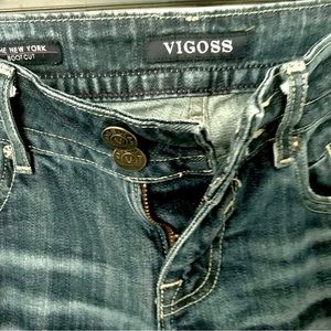 Vigoss jeans, size 25/33 slim fit, versatile style.